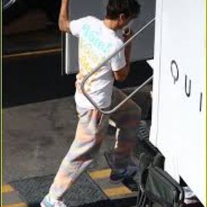 Meet your Posher, Apple